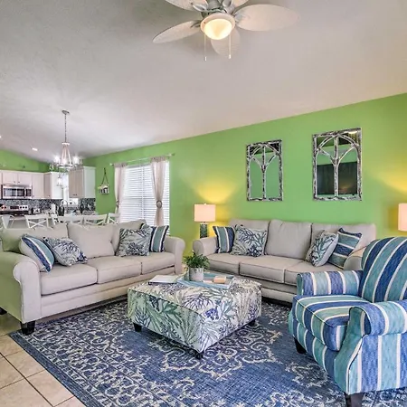 Pcb Retreat With Patio And Grill Less Than 1 Mi To Beach!